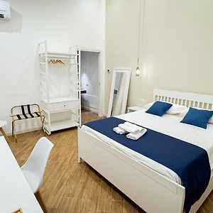 Giandra Rooms And Garden